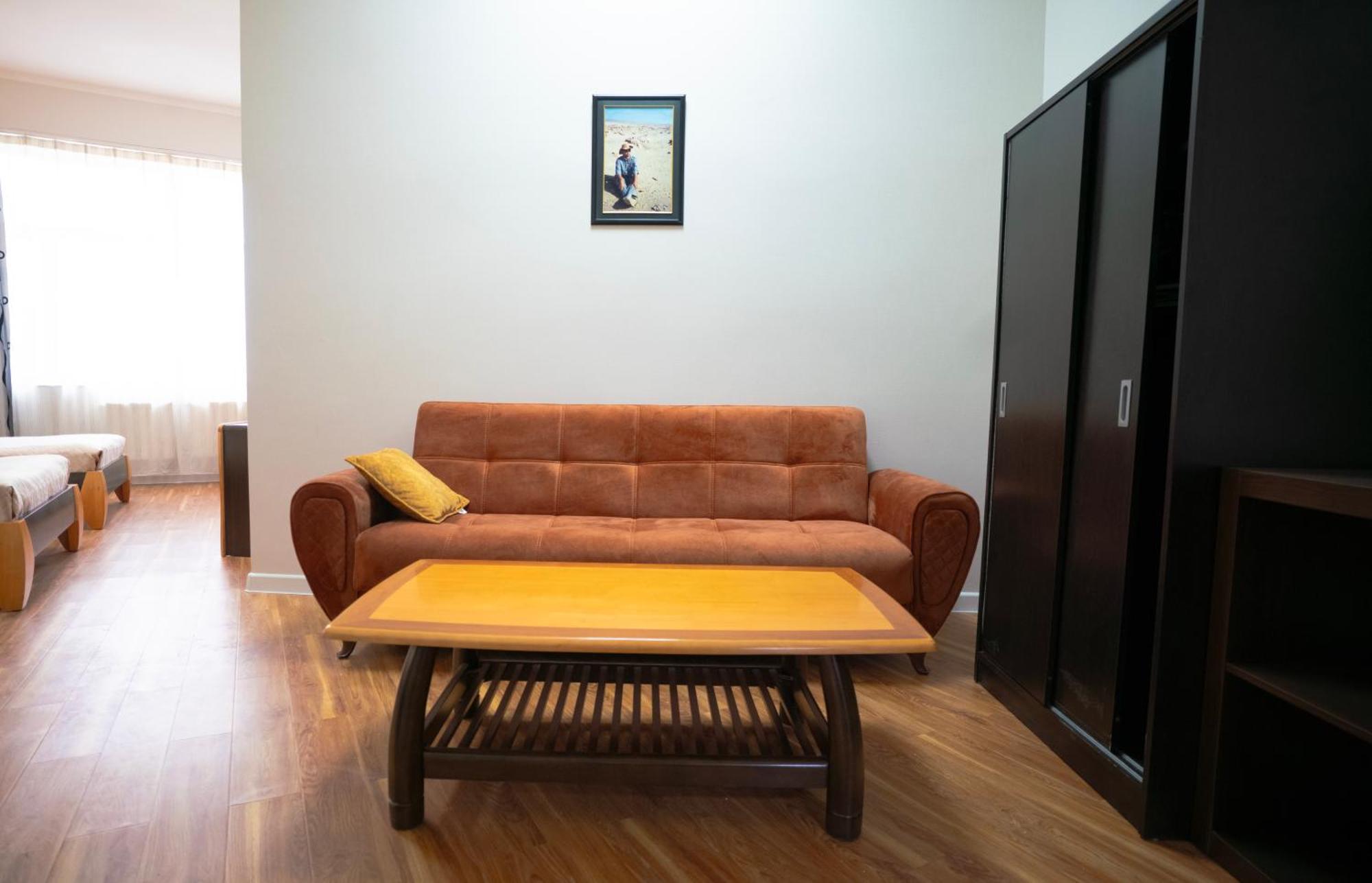 אולן בטור Tsolmon'S Serviced Apartments מראה חיצוני תמונה